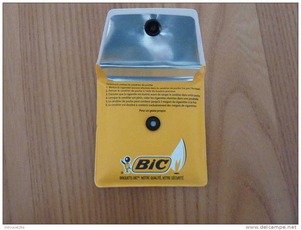 Cendrier De Poche Publicitaire (BIC) * - Autres & Non Classés