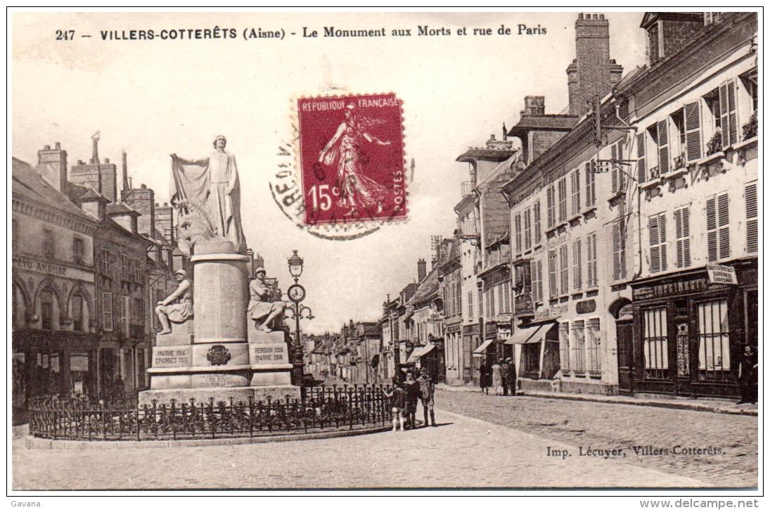 02 VILLERS-COTTERETS - Le Monument Aux Morts Et Rue De Paris - Villers Cotterets