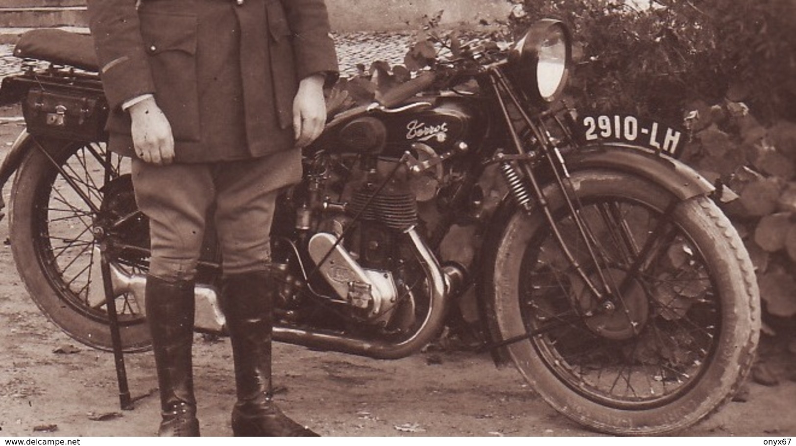 Carte Postale Photo Militaire Du 74 ème Régiment D'Infanterie ROUEN Ou VERDUN  MOTO-MOTOCYCLETTE " TERROT " N°2910 LH - Motos