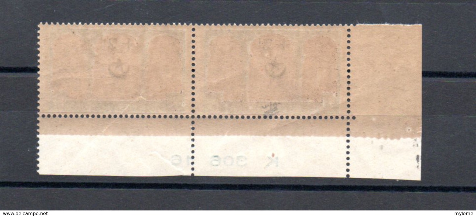 Algérie Très Belle Variété N° 69b ** Tenant à Normal Signé !!! Pas Commun Avec Très Bon Centrage - Unused Stamps