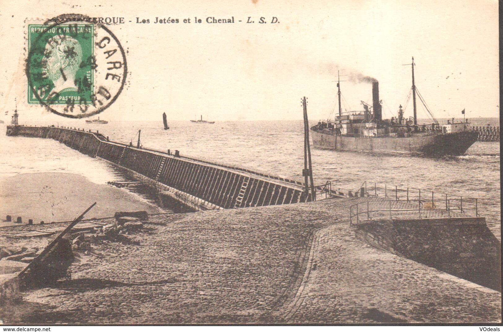 CPA - France - (59)  Nord - Dunkerque - Les Jetées Et Le Chenal - Dunkerque