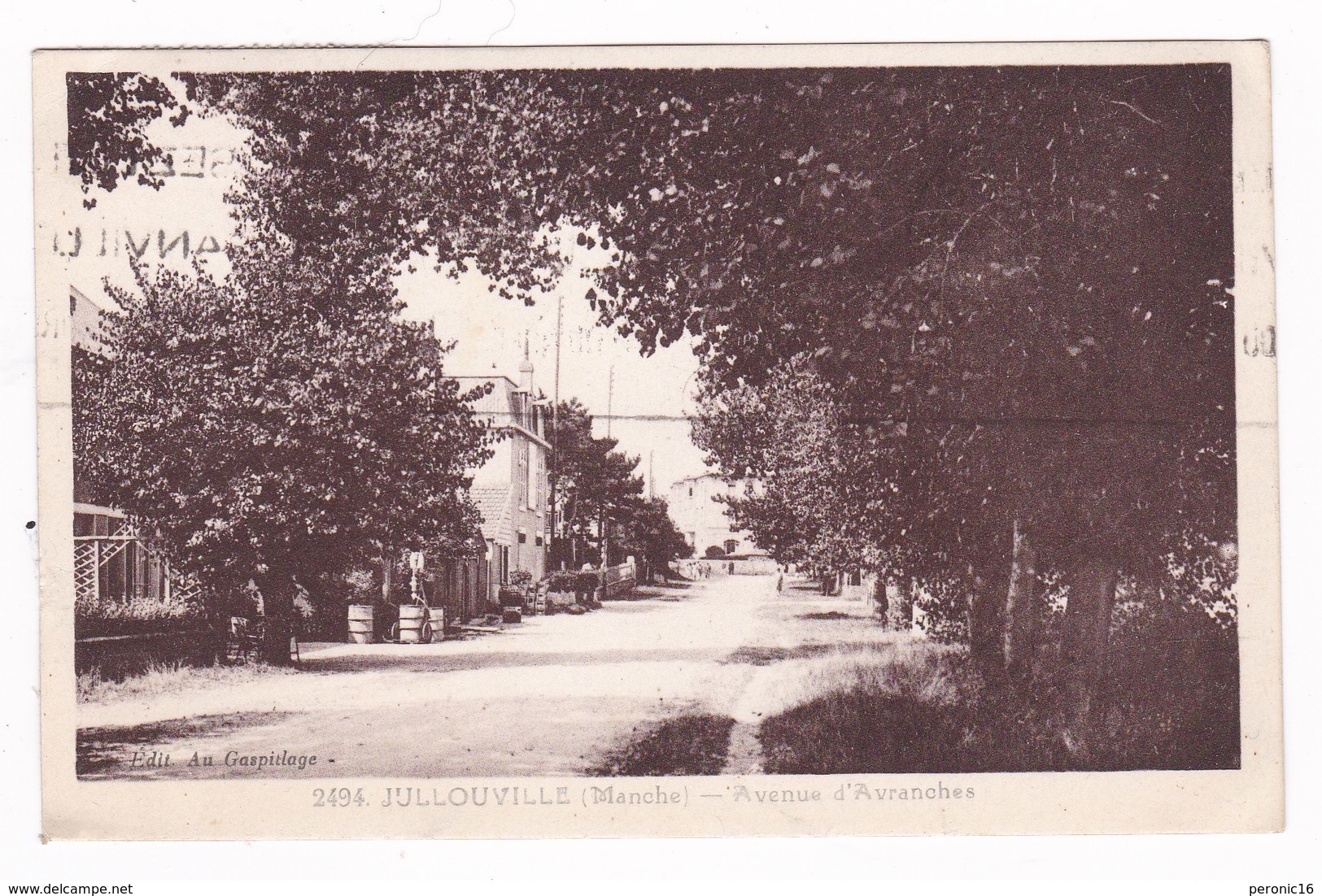 Jolie CPSM Jullouville (Manche), Avenue D'Avranches, A Voyagé En 1932 - Autres & Non Classés