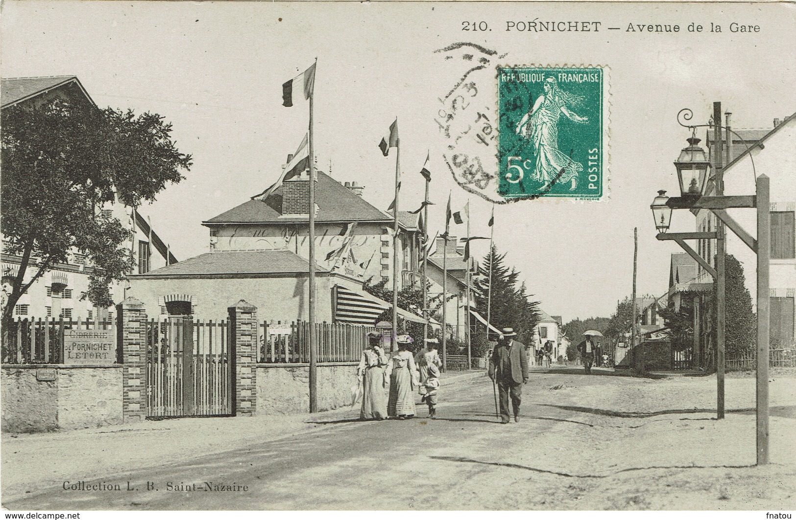 Pornichet (23), Avenue De La Gare. Superbe Carte, Belle Animation - Pornichet