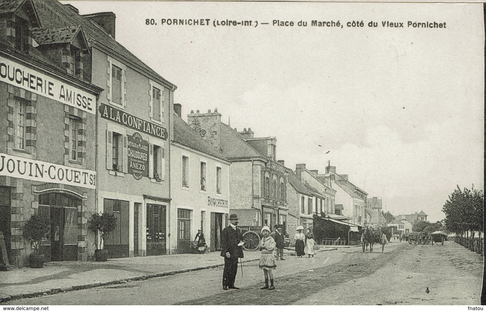 Pornichet (36), Place Du Marché, Coté Du Vieux Pornichet. Une Belle Animation - Pornichet