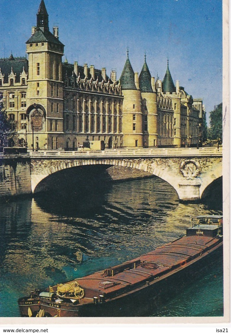 lot de 50 CPM de PARIS toutes scannées: monuments;; Tour Eiffel, ponts; églises, rues, la Seine,  etc.