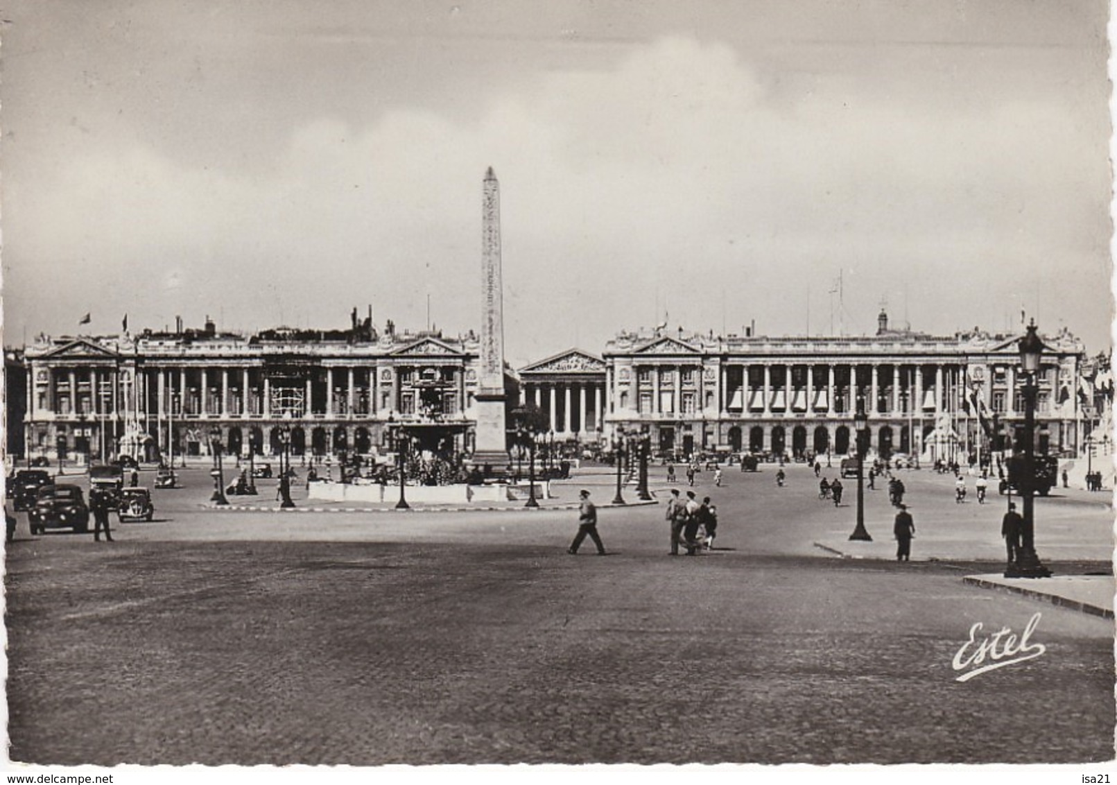 lot de 50 CPSM de PARIS (1950-1970)  toutes scannées: monuments;; Tour Eiffel, ponts; églises, rues, la Seine,  ND, etc.