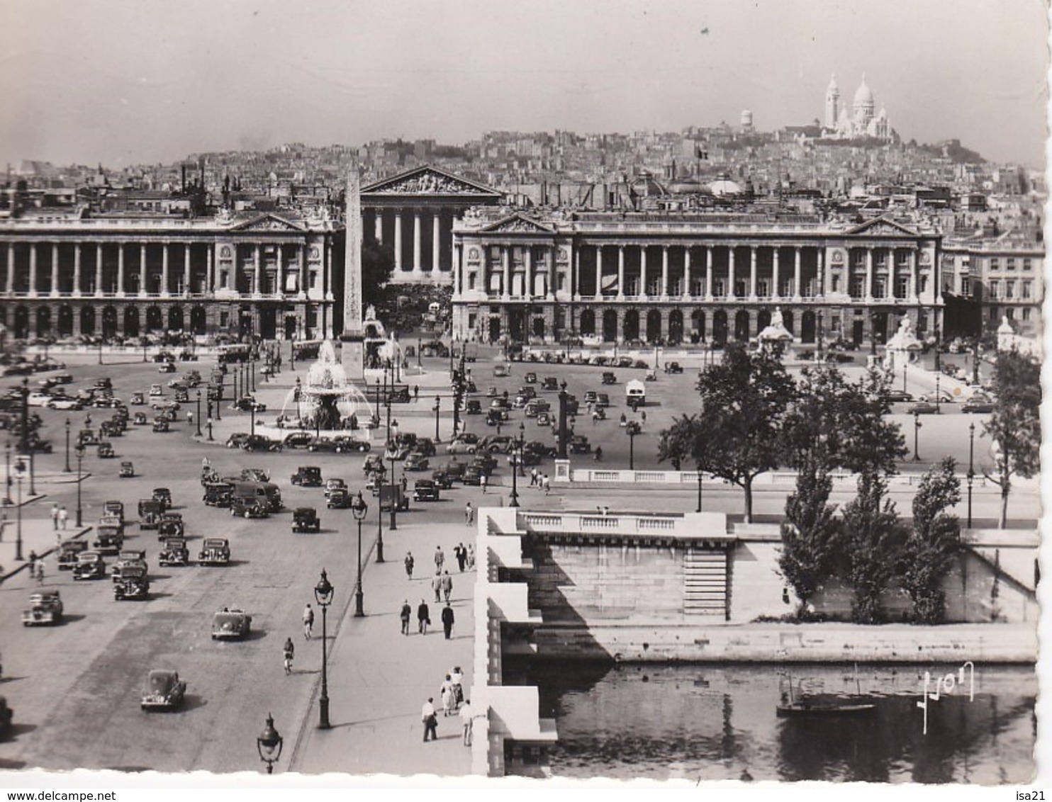 lot de 50 CPSM de PARIS (1950-1970)  toutes scannées: monuments;; Tour Eiffel, ponts; églises, rues, la Seine,  ND, etc.