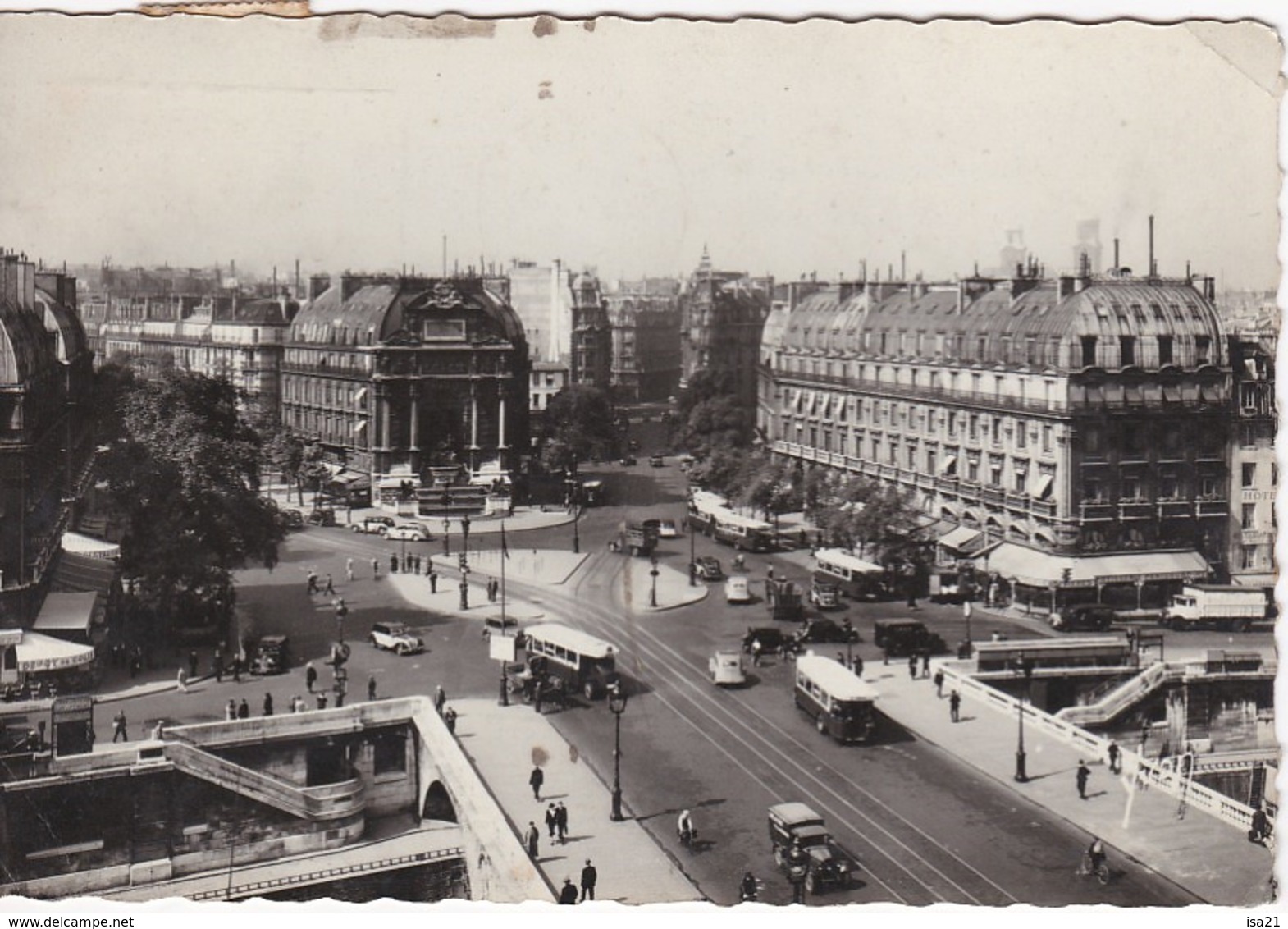 lot de 50 CPSM de PARIS (1950-1970)  toutes scannées: monuments;; Tour Eiffel, ponts; églises, rues, la Seine,  ND, etc.