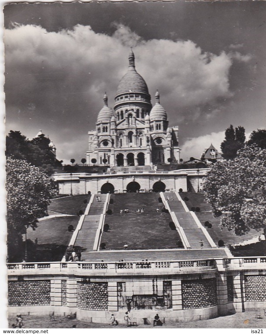 lot de 50 CPSM de PARIS (1950-1970)  toutes scannées: monuments;; Tour Eiffel, ponts; églises, rues, la Seine,  ND, etc.