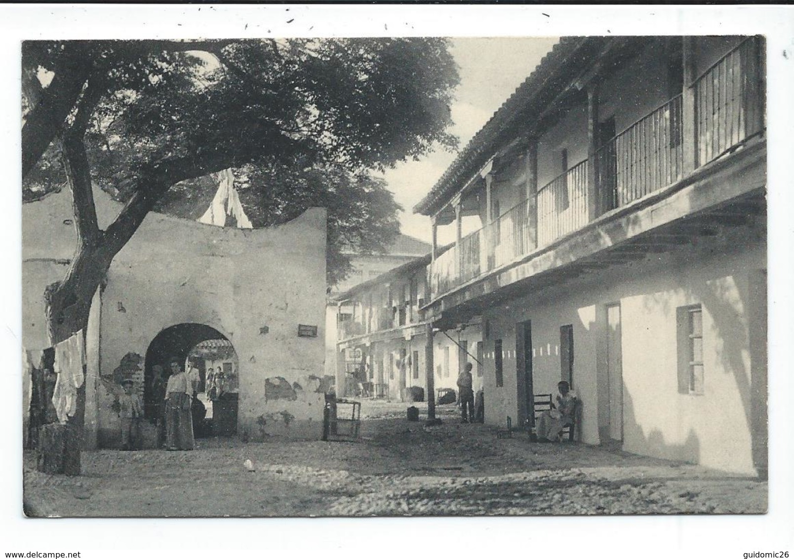 Sevilla,un Corral De Triana - Sevilla