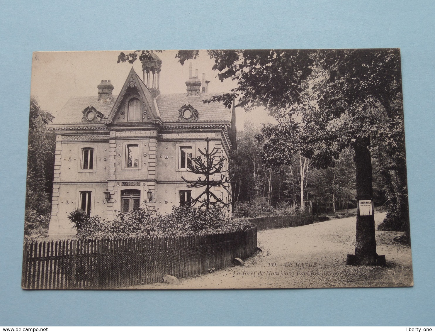 Pavillon De Garde ( 109 ) Anno 19?? ( Voir Photo Svp ) - Forêt De Montgeon