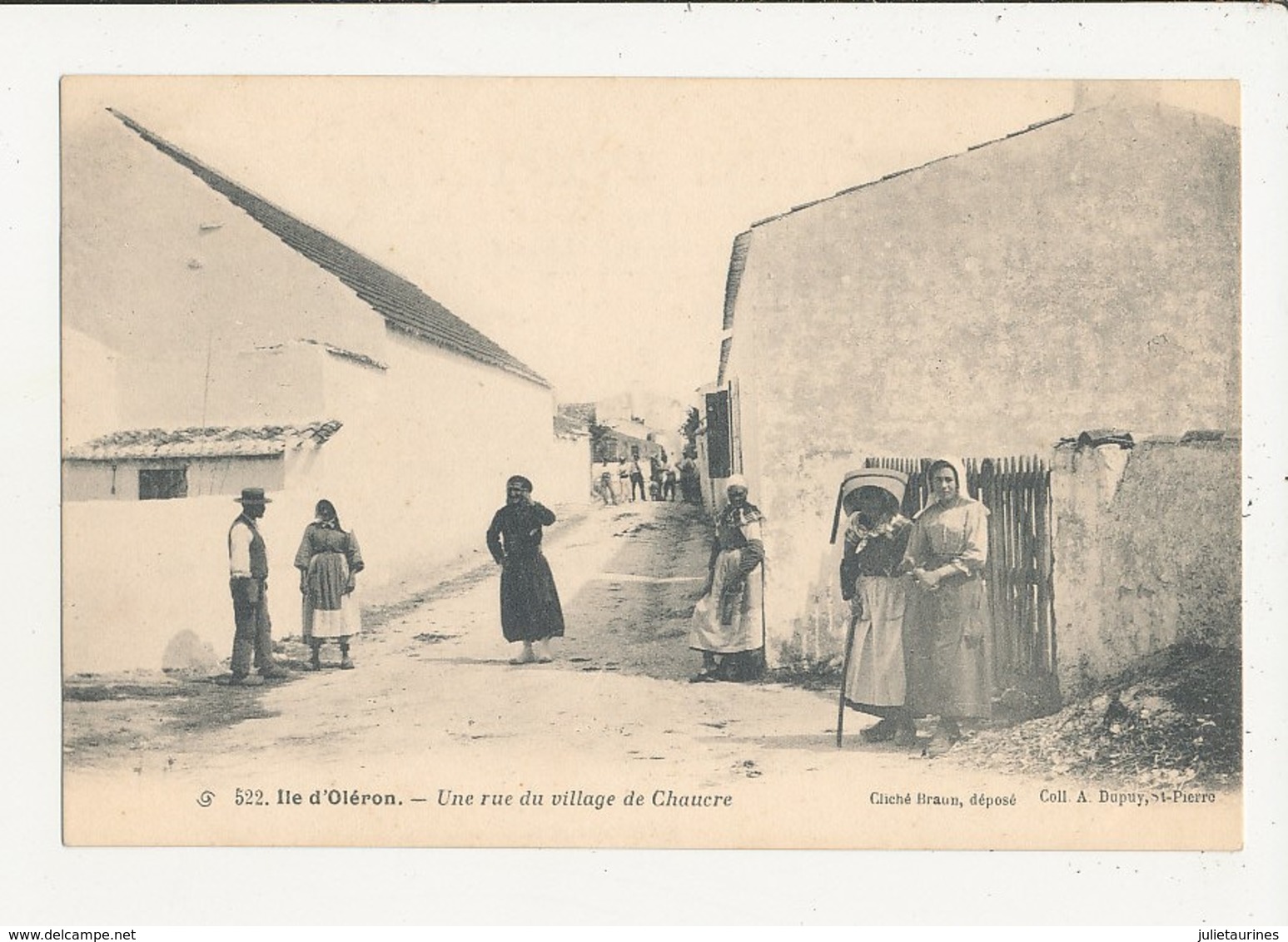 17 ILE D OLERON UNE RUE DU VILLAGE DE CHAUCRE CPA BON ETAT - Ile D'Oléron