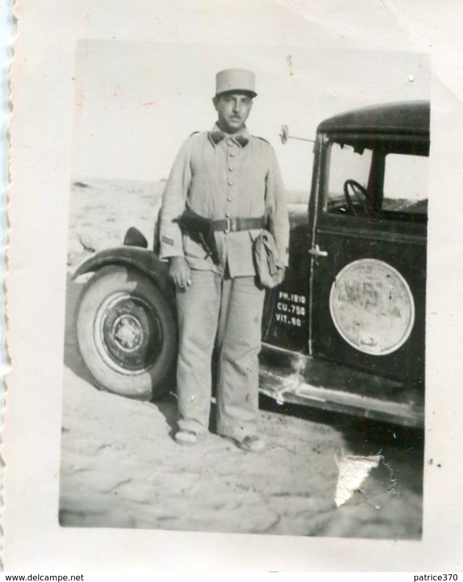 PHoto D'un Soldat Du 34 ème Régiment Près D'un Véhicule Militaire - Guerre, Militaire