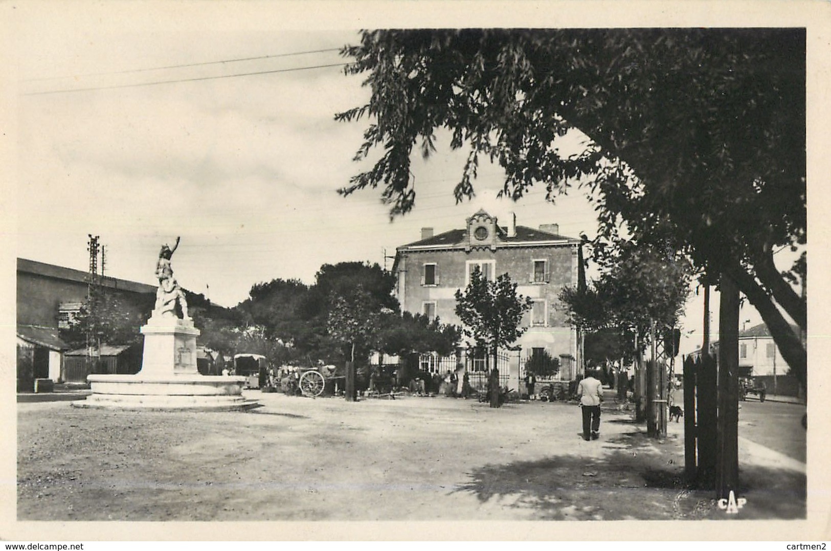 PORT-SAINT-LOUIS-DU RHONE PLACE DES POILUS 13 - Autres & Non Classés