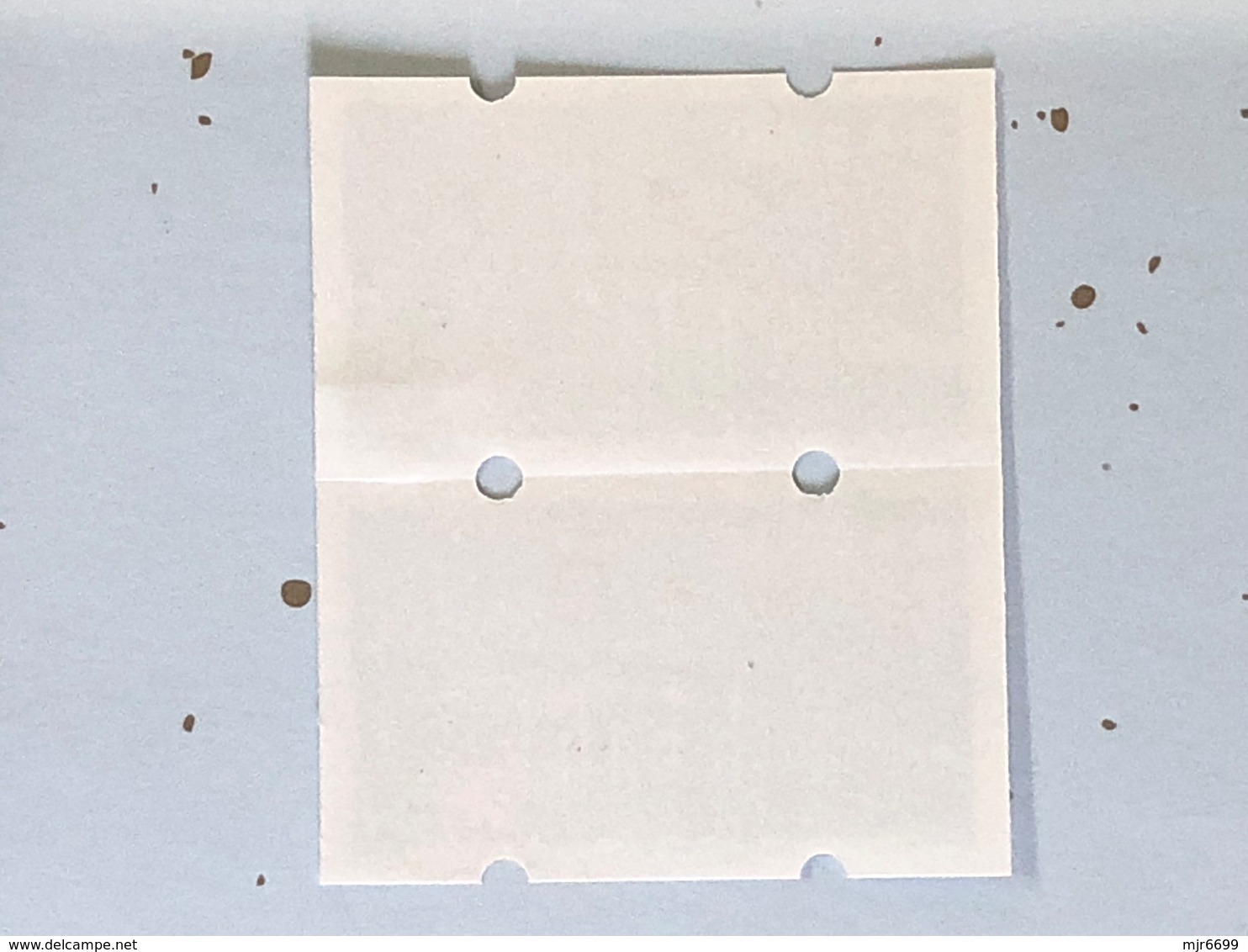 MACAU ATM LABELS, 1999 LOTUS FLOWER BRIDGE ISSUE - ERROR CUTTING & PRINTING - VERTICAL PAIR - DOUBLE ERROR - Distributors