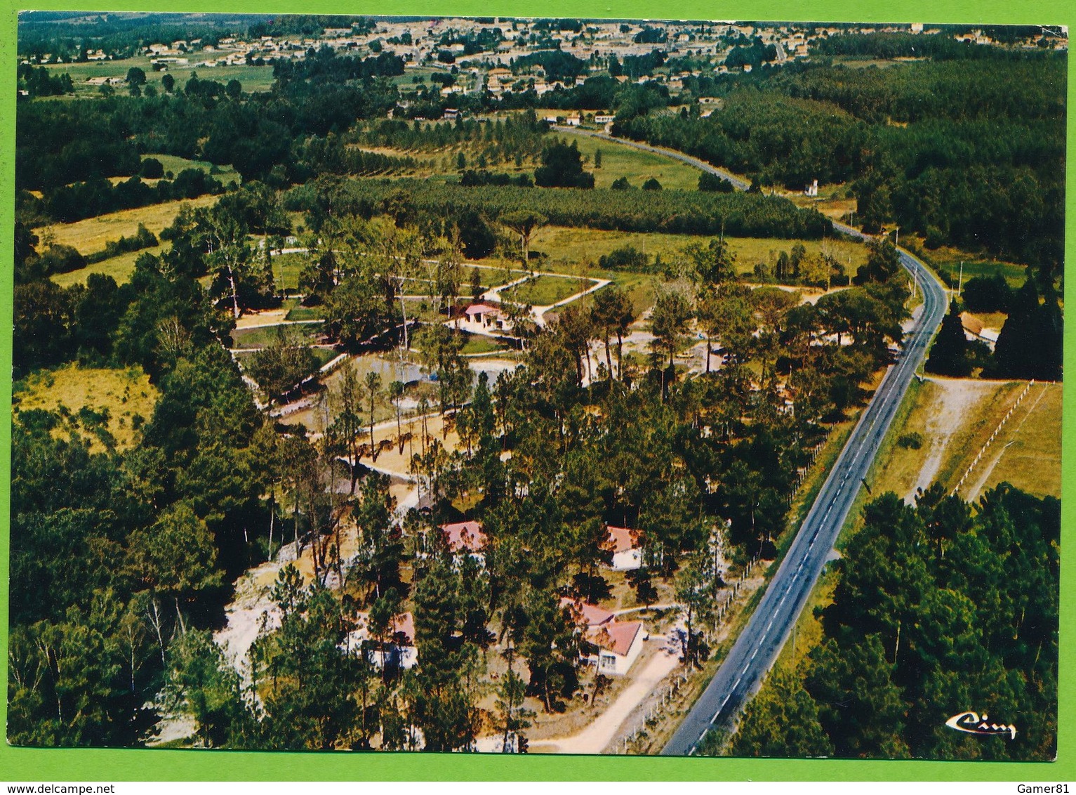 MONTENDRE-LES-PINS - Vue Aérienne Du Village De Vacances "LA FORET" - Montendre