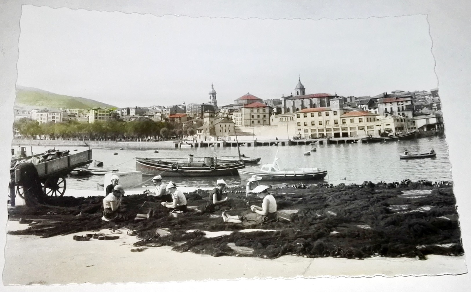 Antigua Postal - Vizcaya, Bermeo, Repasando Las Redes / García Garrabella - Vizcaya (Bilbao)