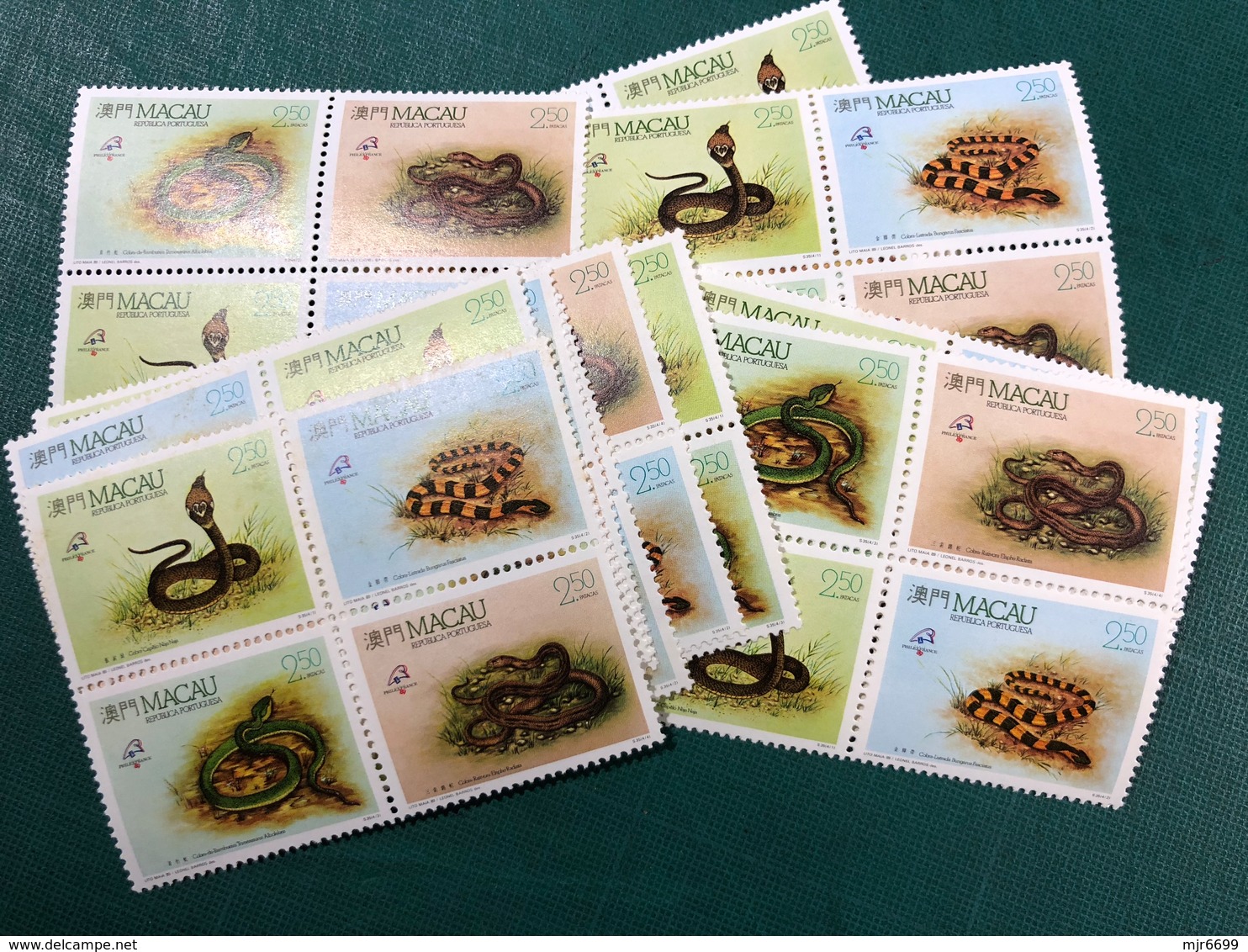 MACAU 1989 - SNAKES  - 1 SET IN BLOCK OF 4, UM VF - Collections, Lots & Séries