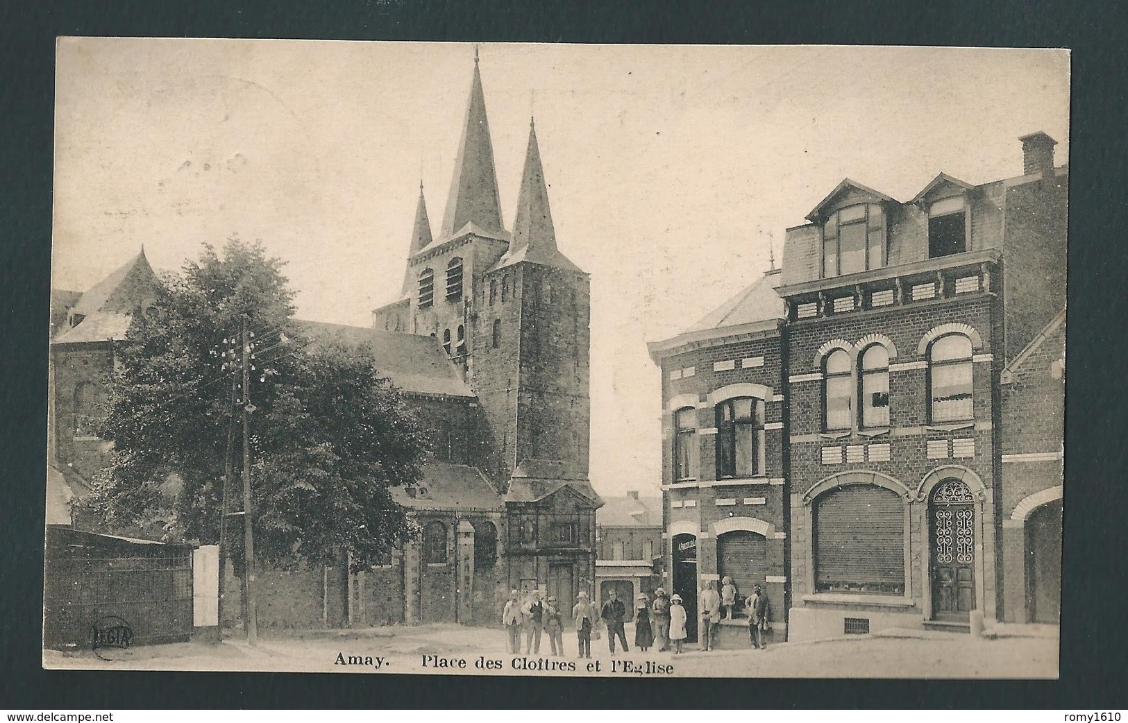 AMAY (Liège) Place Des Cloîtres Et L'Eglise. Belle Animaion. Voyagée En 1929. Scan Recto/verso. - Amay