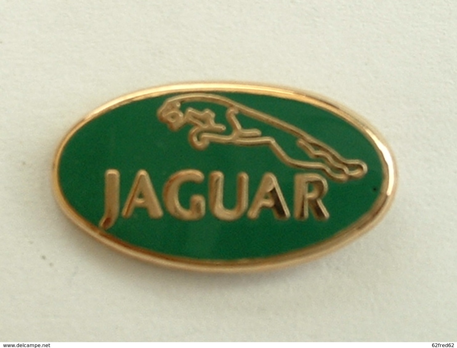 Pin's JAGUAR - LOGO - Jaguar