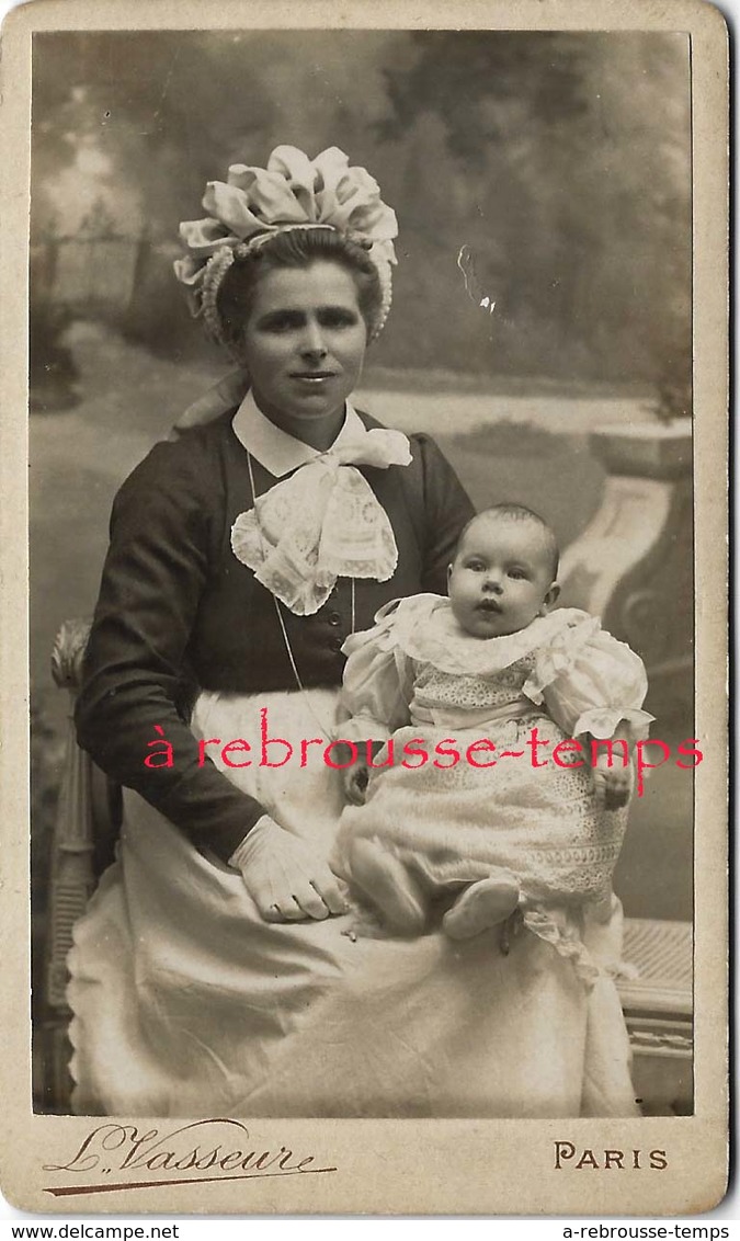 CDV Nourrice De Bonne Famille Et Bébé-photo De La Gare Saint Lazare L. Vasseur Rue D'Amsterdam à Paris - Old (before 1900)