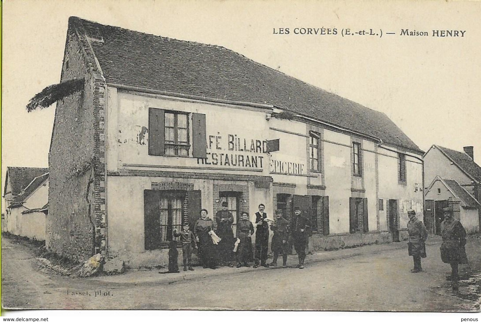 LES CORVEES  (Eure Et Loir) Maison HENRY Café-restaurant - Autres & Non Classés