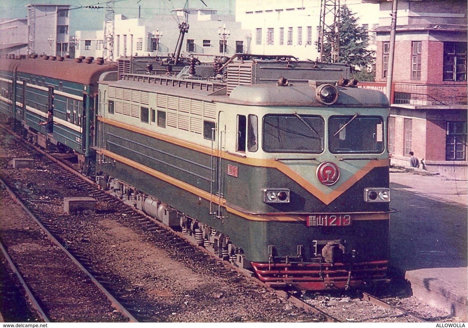 1302 " TRENI - RACCOLTA DI 60 IMMAGINI SU CARTA FOTOGRAFICA "