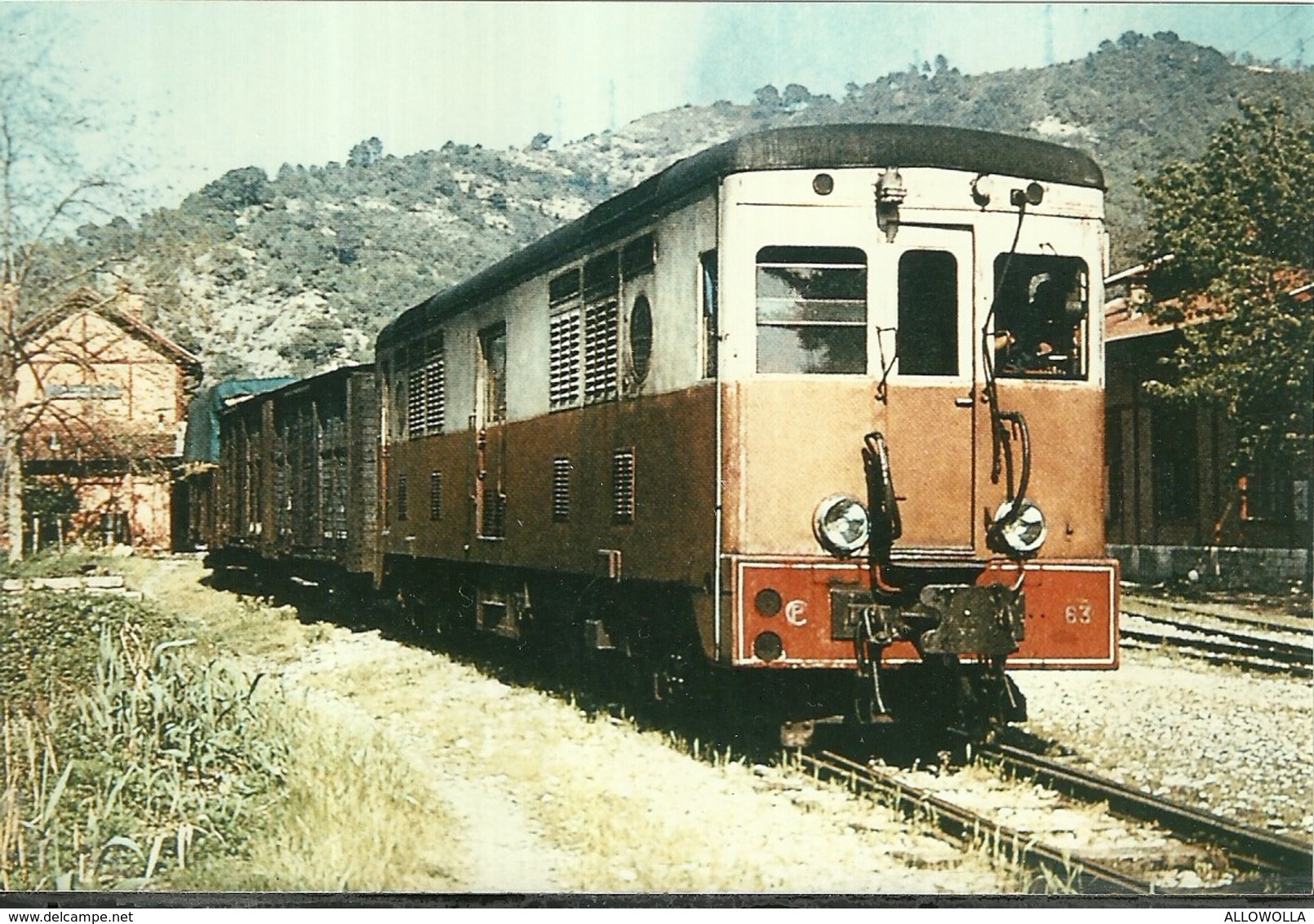 1302 " TRENI - RACCOLTA DI 60 IMMAGINI SU CARTA FOTOGRAFICA "