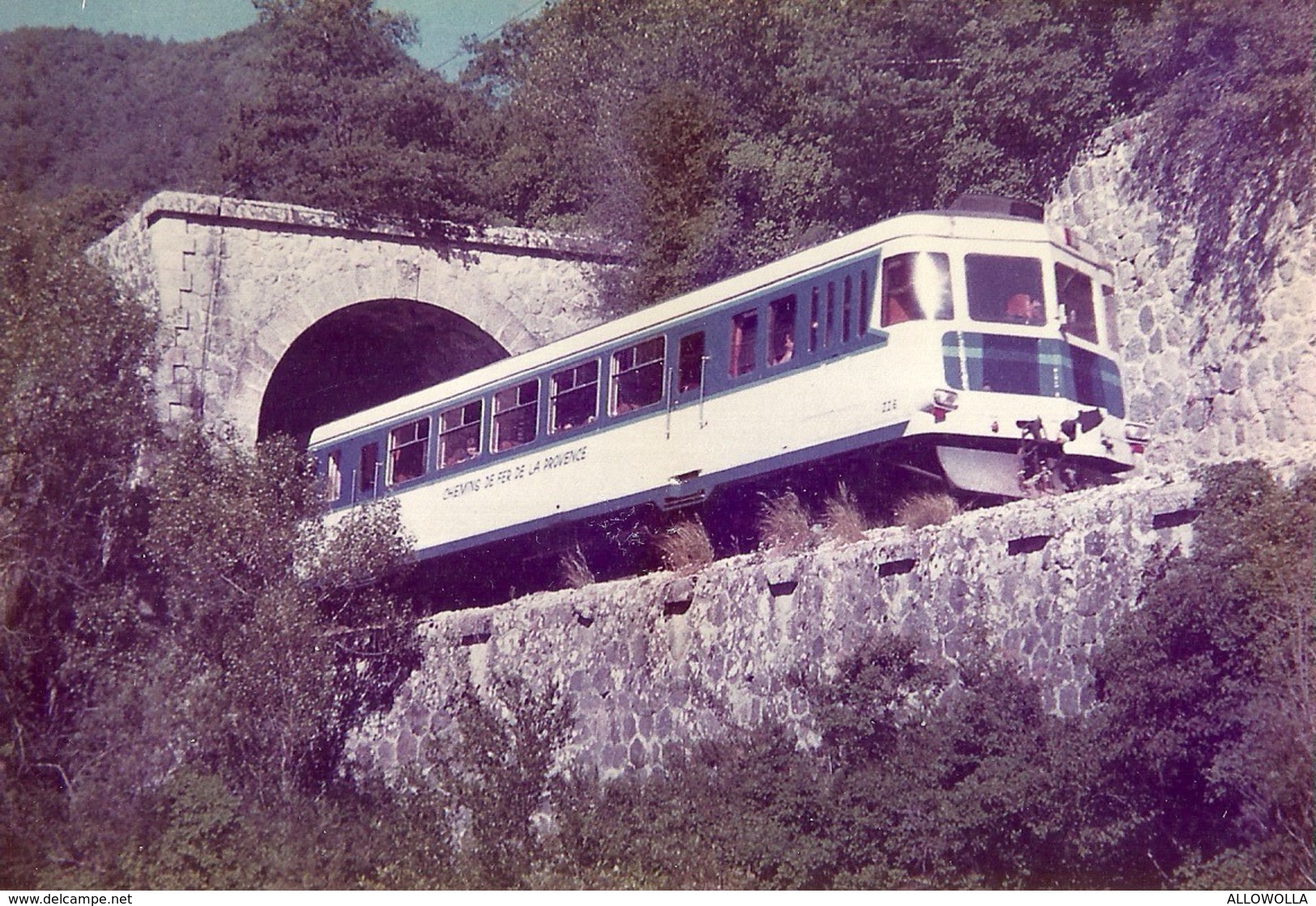 1302 " TRENI - RACCOLTA DI 60 IMMAGINI SU CARTA FOTOGRAFICA "