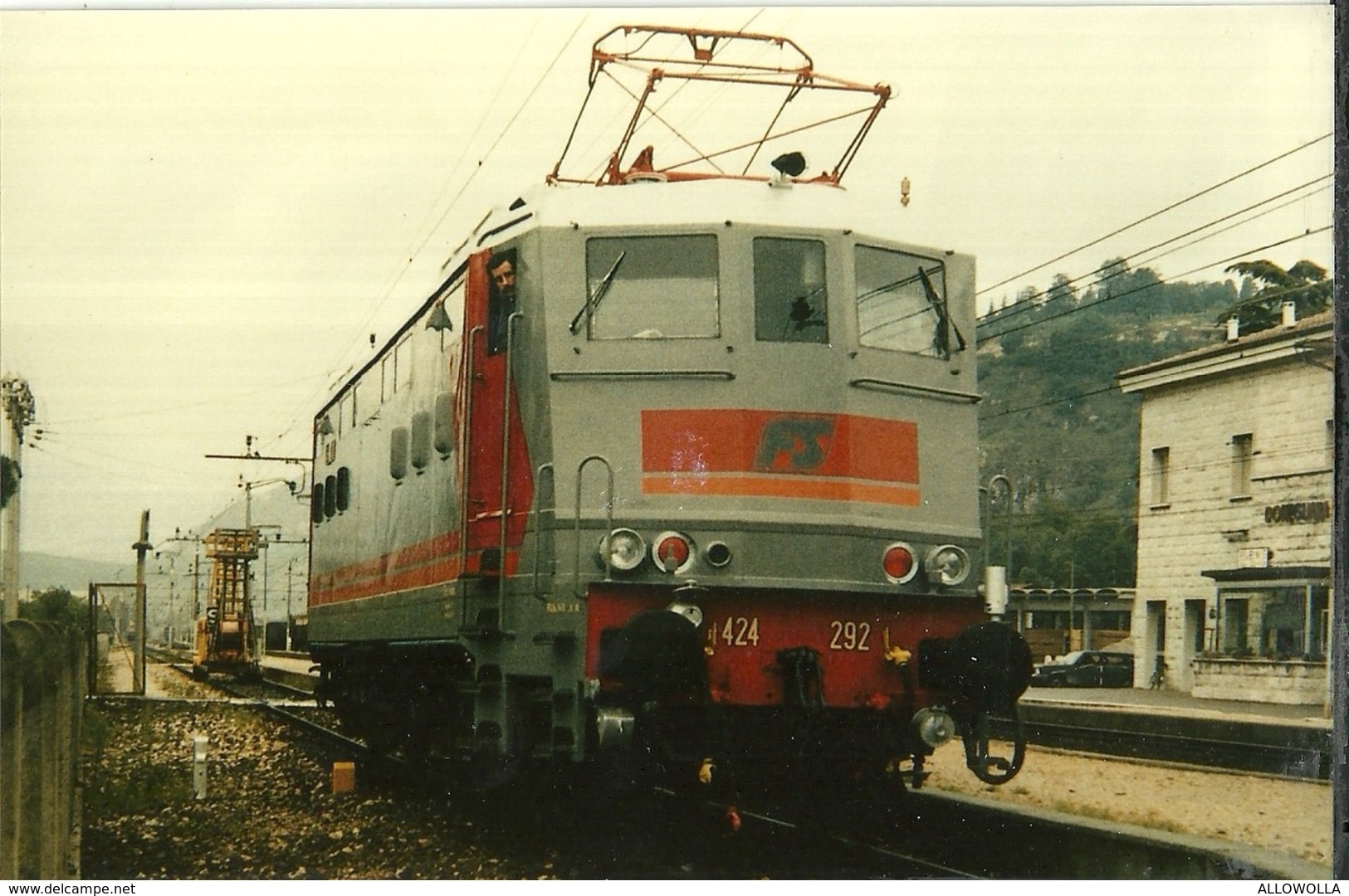 1302 " TRENI - RACCOLTA DI 60 IMMAGINI SU CARTA FOTOGRAFICA "