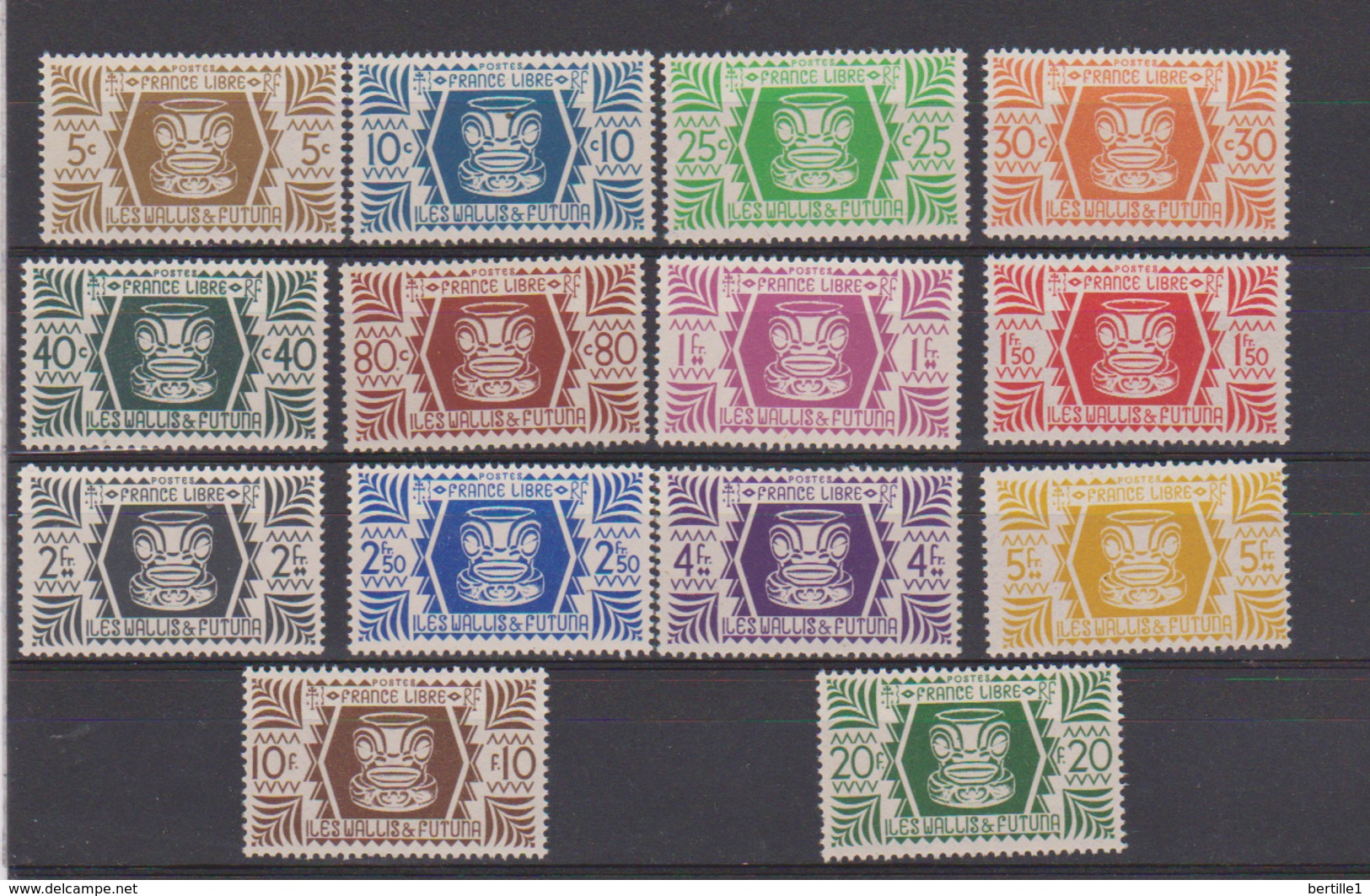 WALLIS ET FUTUNA      N°  YVERT  :  133/146     NEUF AVEC  CHARNIERES      (  CH 36  ) - Unused Stamps