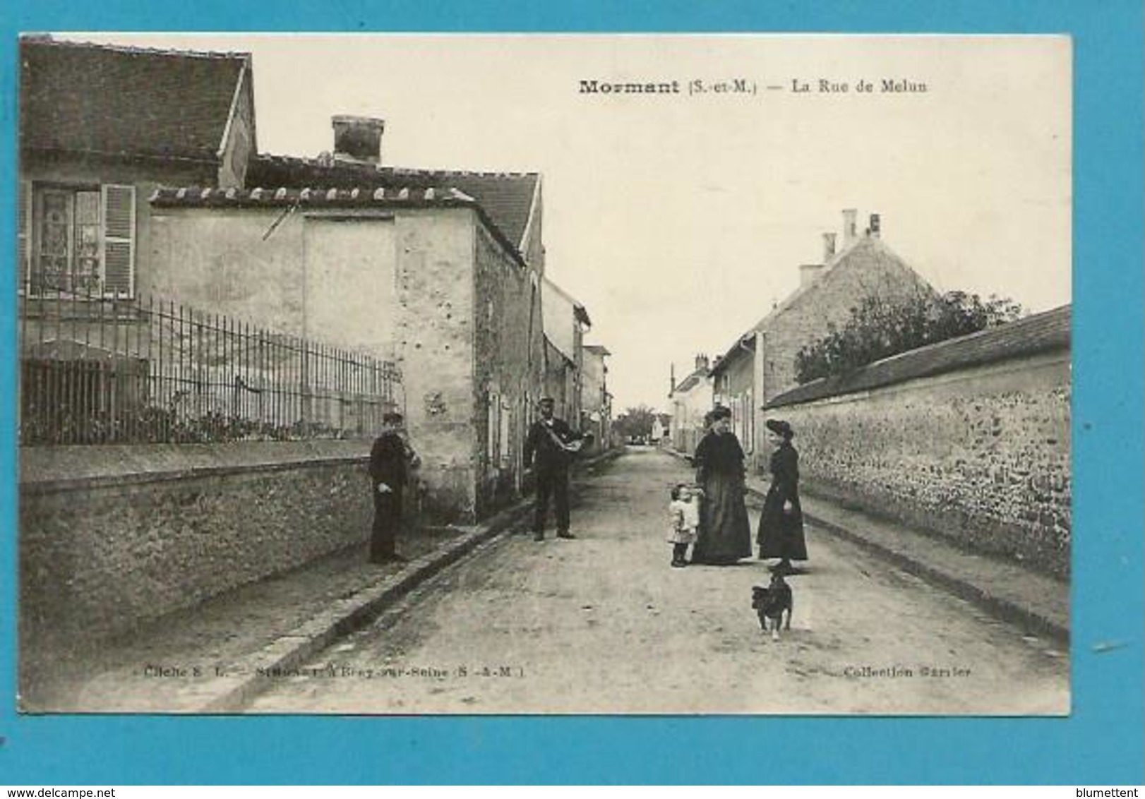 CPA - Facteur Rue De Melun MORMANT 77 - Mormant