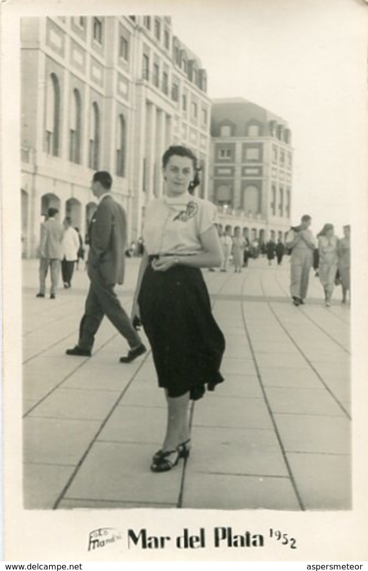 WOMAN MUJER OLD FASHION CITY CUIDAD MAR DEL PLATA ARGENTINA PHOTO FOTO MANDRI YEAR 1952 SIZE 9X14 - LILHU - Anonymous Persons
