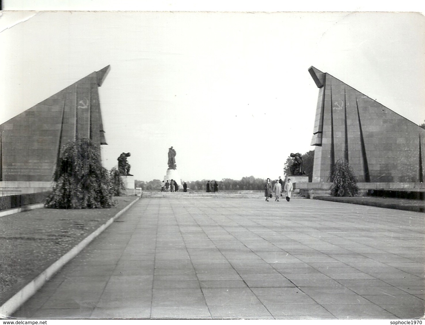 GERMANY - ALLEMAGNE - EX DDR - BERLIN TREPTOW - Photo 11 X 15 Cm - Mémorial Soldats Soviétiques - Brandenburg