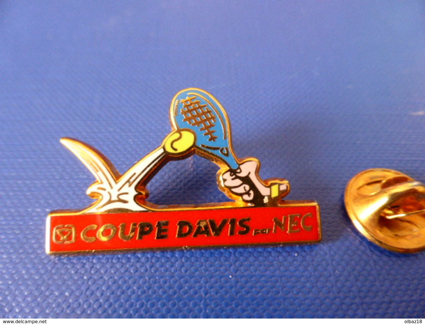 Pin's Arthus Bertrand - Tennis - Coupe Davis Par Nec - Raquette Balle (AB23) - Arthus Bertrand