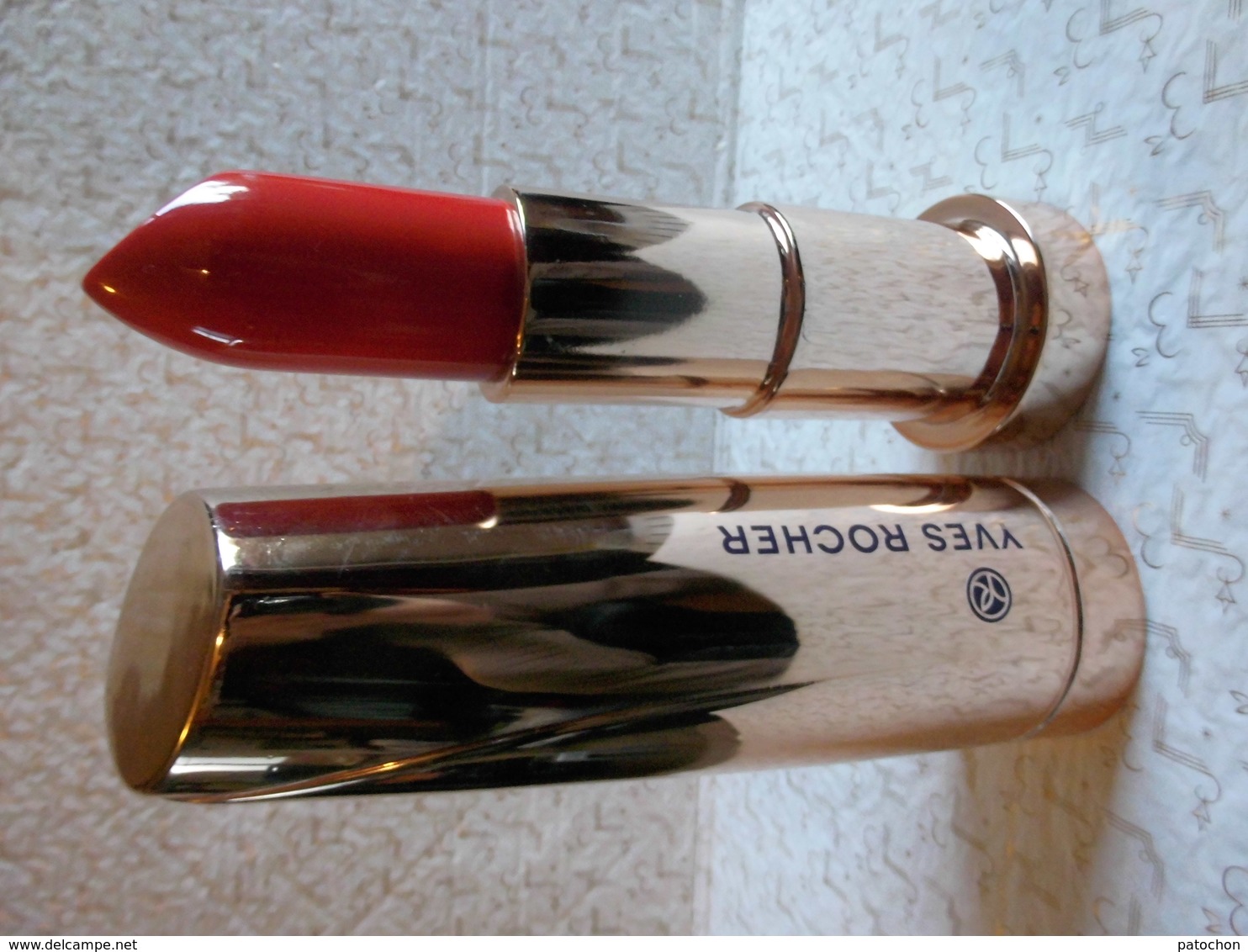 Tube de Rouge à Lèvres Géant & Factice Yves Rocher 30cm, Y à réparer & peu de rayures légères.!