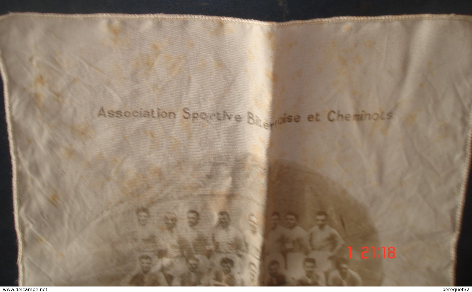 ASSOCIATION SPORTIVE BITERROISE ET CHEMINOTS.1948 - 1949.Sur Mouchoir De 22 X 22.Quelques Rousseurs.rare - Rugby