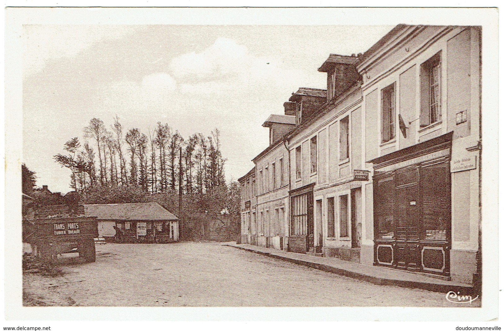 CPA - 76 - BREAUTE - Place - Bureau De Tabac - Transports Eudier - Saint Romain De Colbosc
