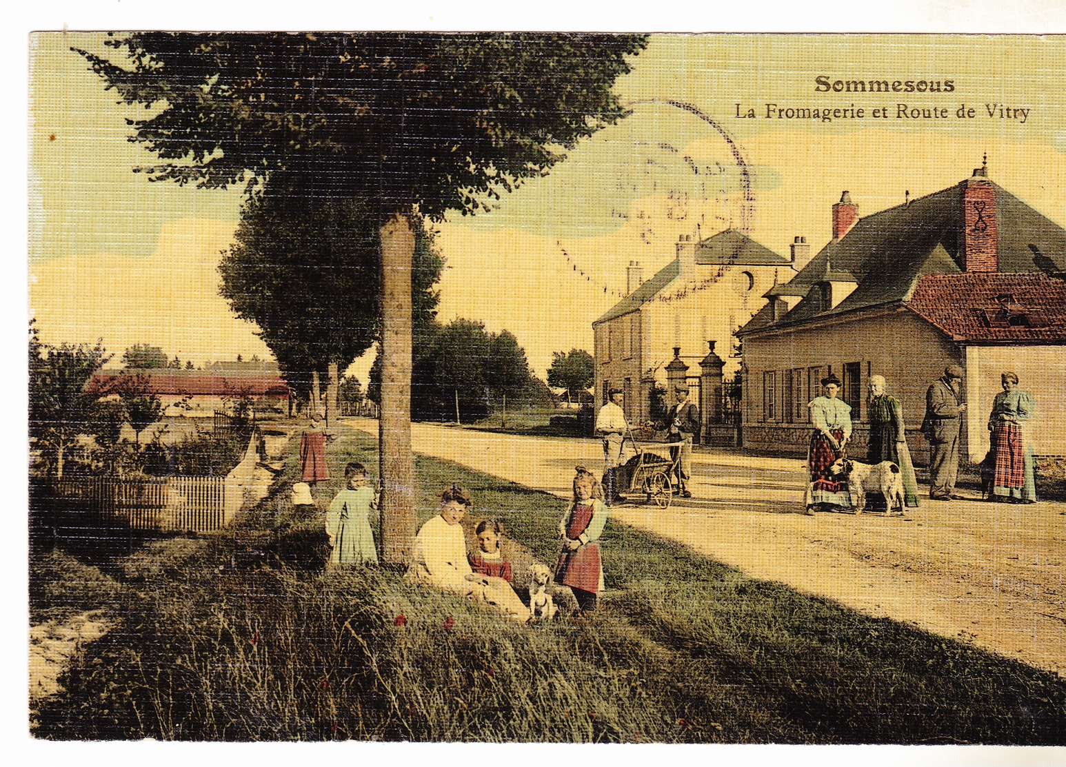 51 Sommesous- , La Fromagerie Net Route De Vitry. Belle Animation,colorée,toilée Tbe Datée 1909. - Autres & Non Classés