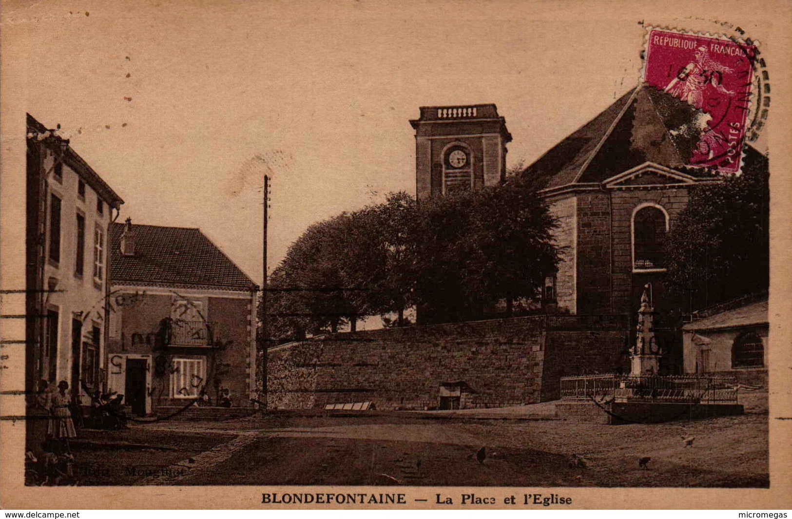 70 - BLONDEFONTAINE - La Place Et L'Eglise - Autres & Non Classés