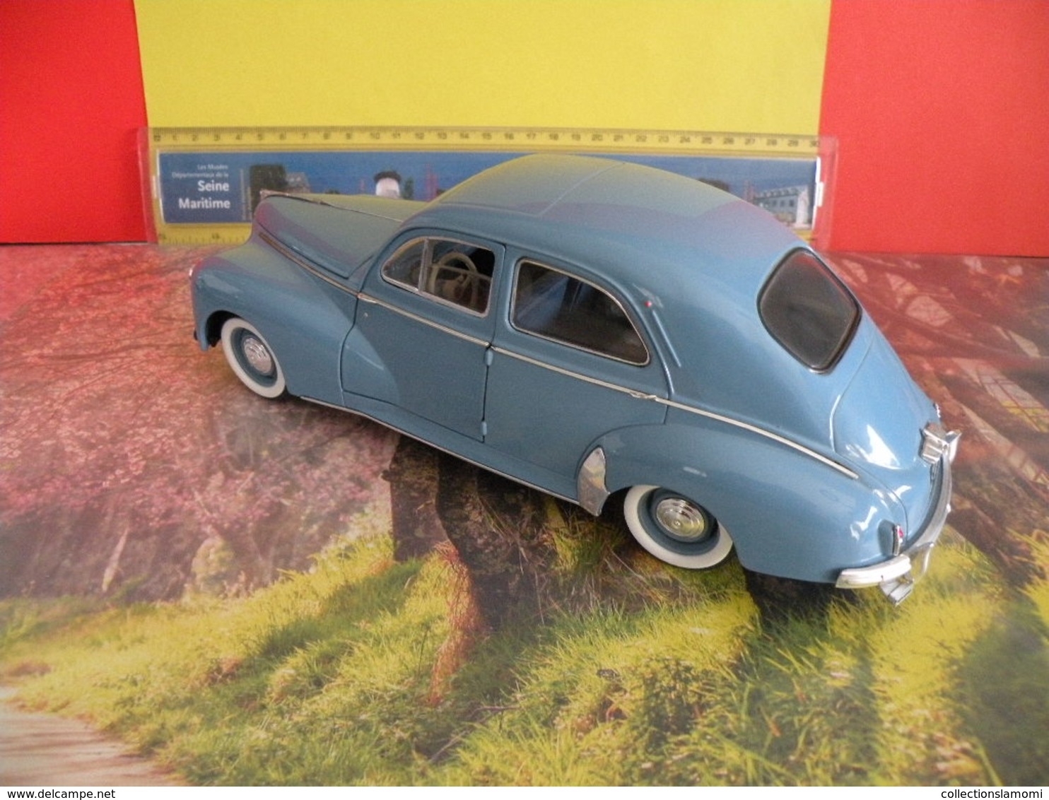 Peugeot 203 - 1954 - Métal Neuf - 1/18 - Sans Boite - Solido - - Solido