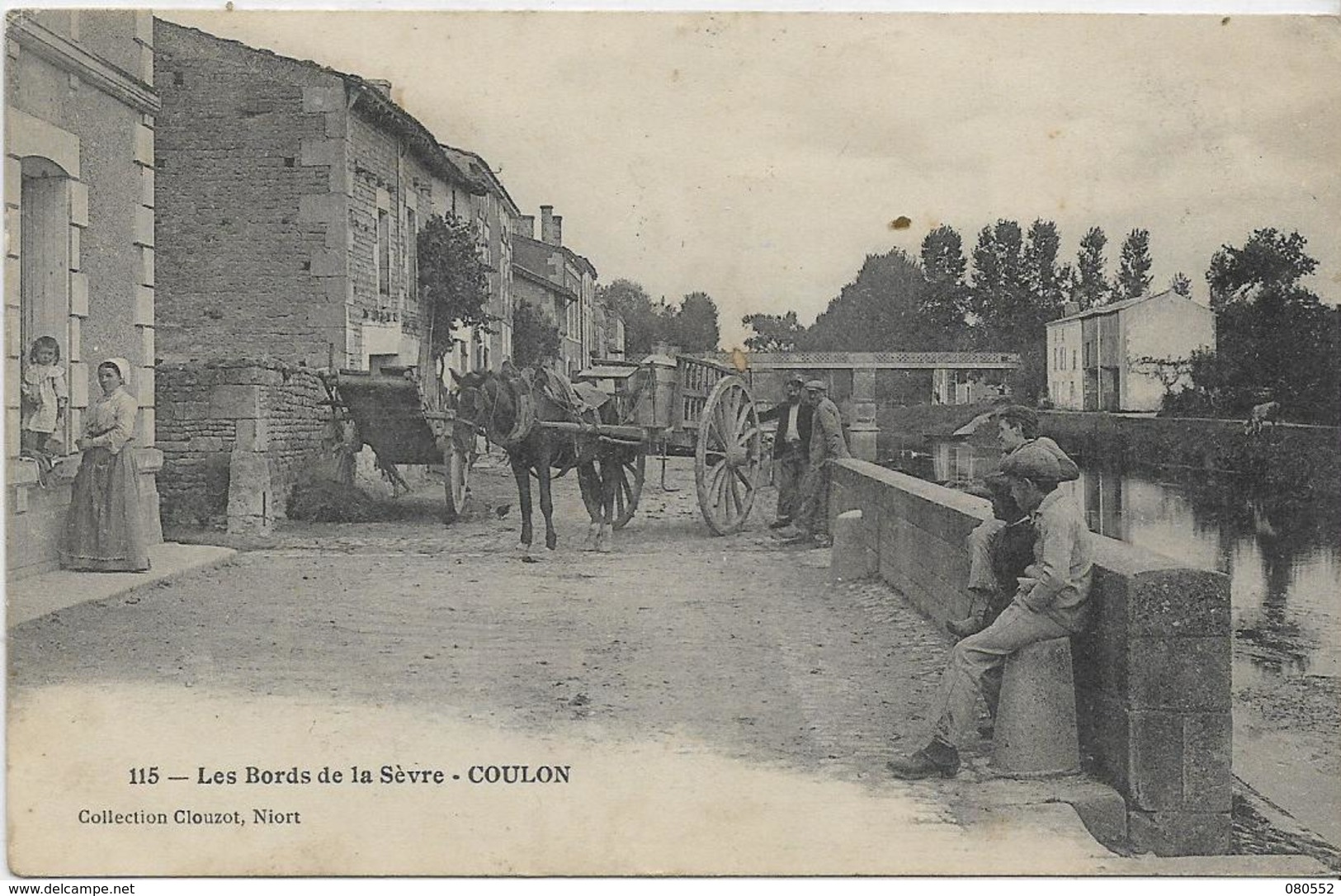 79 COULON . Bords De La Sèvre Animés , Charette Attelée Chargée , , édit :Coll Clouzot Niort ,écrite En 1904 ,état Extra - Autres & Non Classés