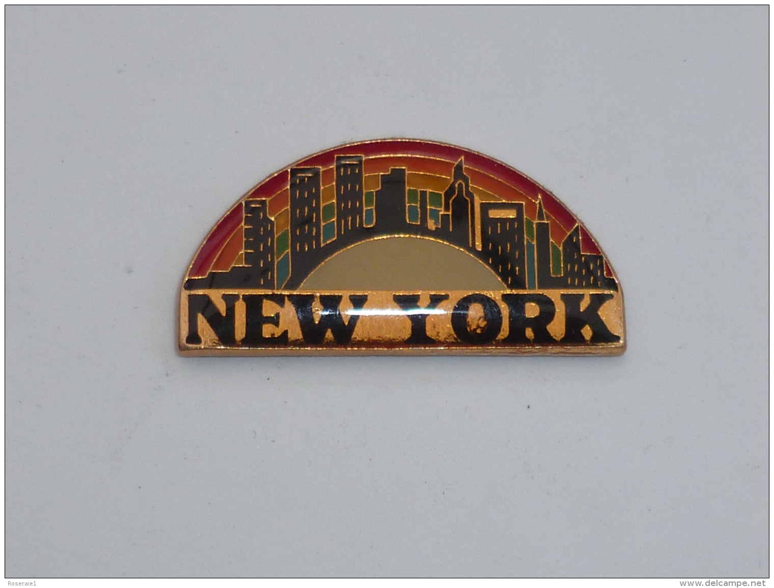 Pin's VILLE DE NEW YORK  02 - Cities