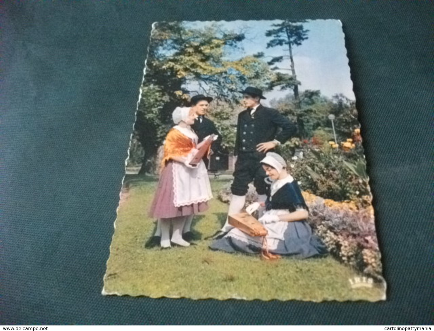 COSTUMI LA LORRAINE PITTORESQUE JOUEUSES D'EPINETTE TASSATA - Costumi