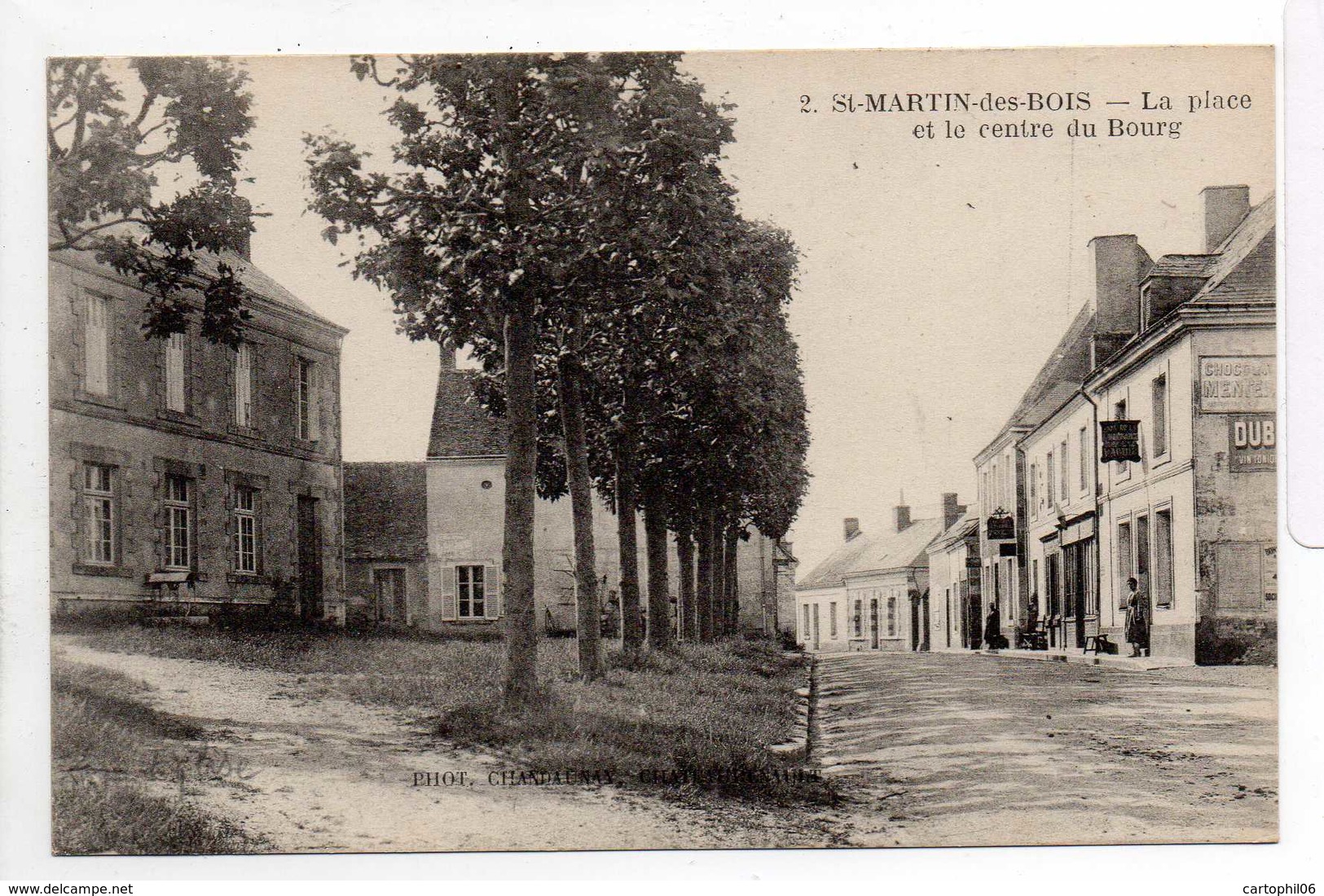 - CPA SAINT-MARTIN-DES-BOIS (41) - La Place Et Le Centre Du Bourg - Photo CHANDAUNAN N° 2 - - Autres & Non Classés