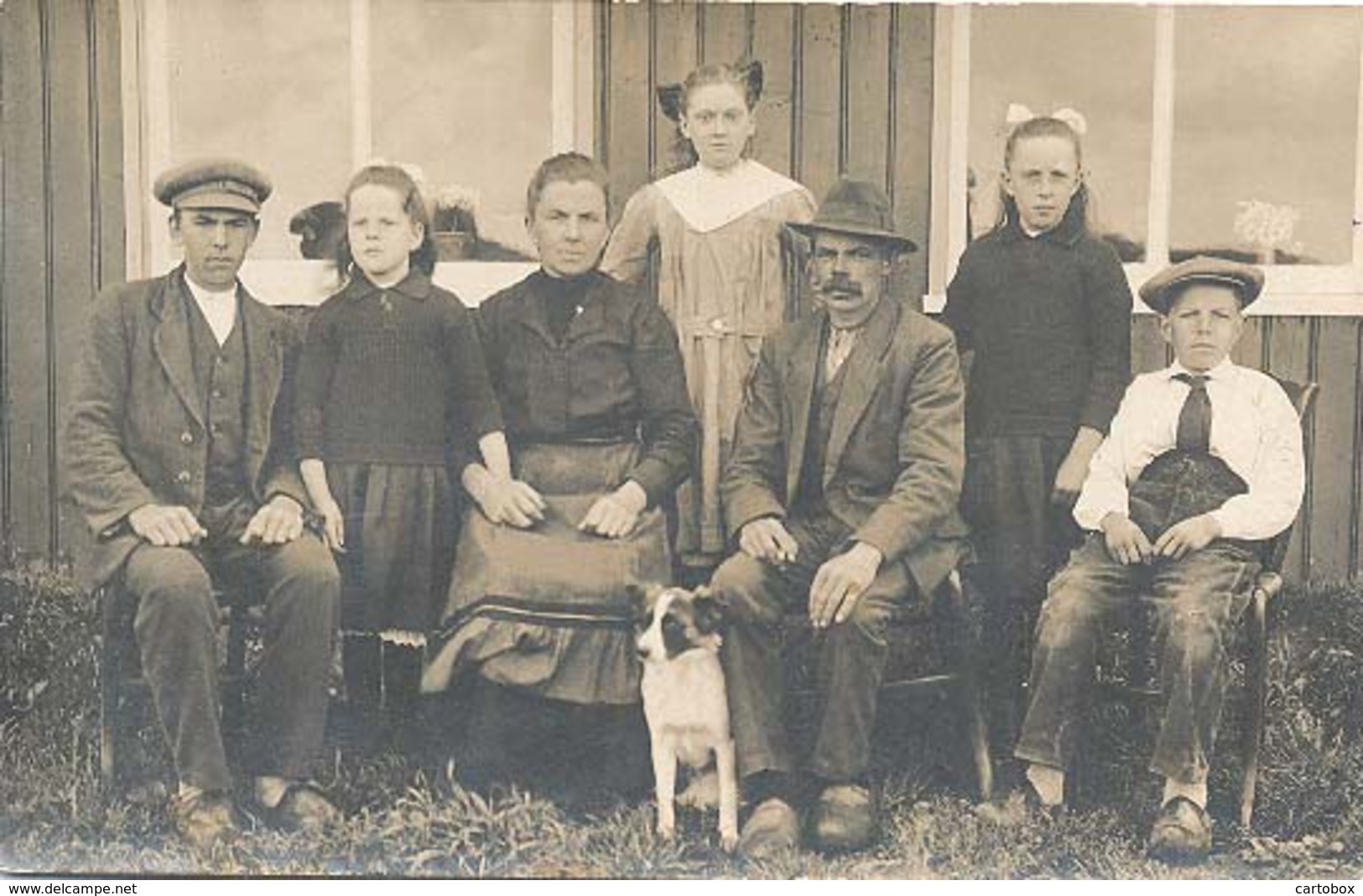 Friesland, Originele Fotokaart Familie Groepsportret  (fotograaf Uit Leeuwarden)  2 X Scan - Andere & Zonder Classificatie