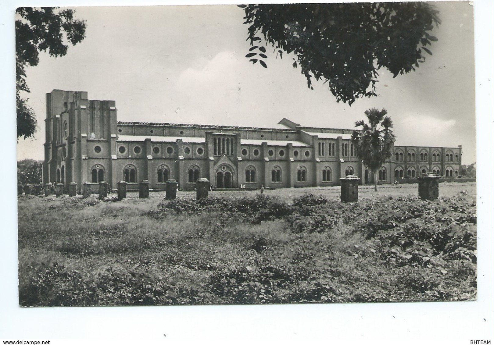 Ouagadougou - Haute Volta - La Cathédrale Et Le Palais Episcopal - Burkina Faso