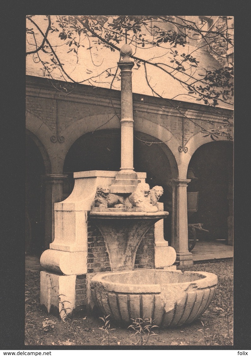 Liège - Musée Archéologique - Fontaine Au Perron - Luik