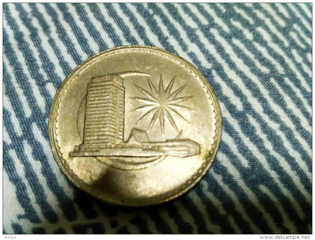 Malaysia 1981 1 Ringgit Coin BU Parliament Copper Nickel - Malaysia