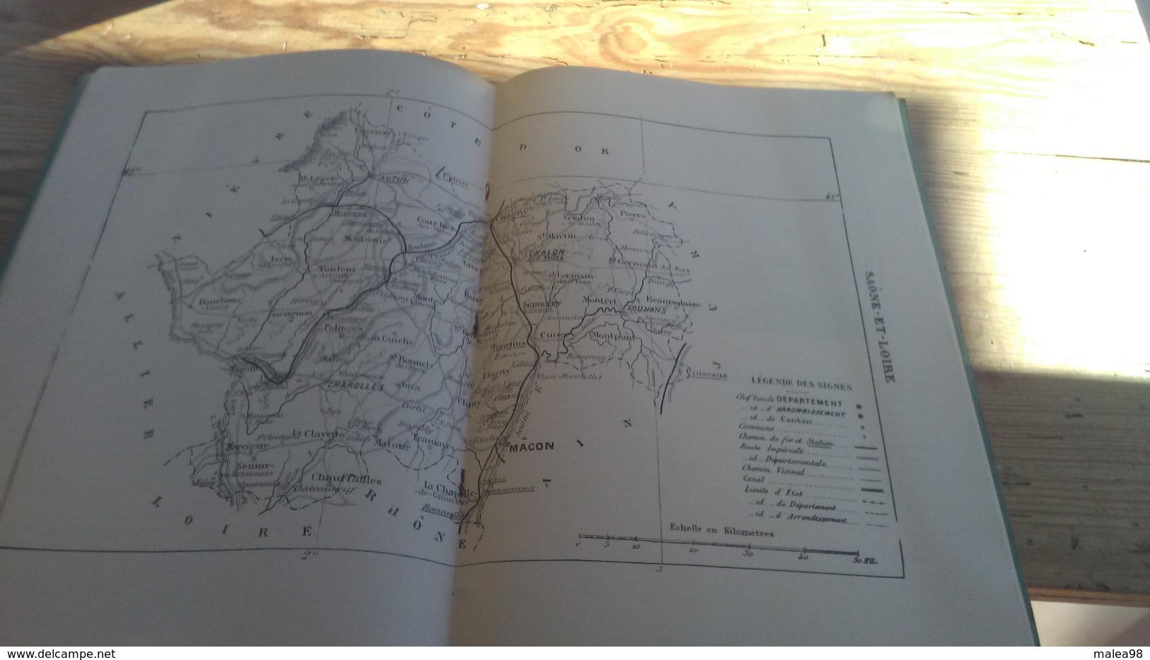 SAONE et LOIRE ,,,, OUVRAGE DE 1882  REEDITE EN 1979 ,,,  PAR  V. A.MALTE - BRUN ,  ,HISTOIRE  GEOGRAPHIE _